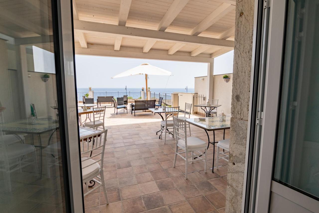 B&B Ottocento Sul Mare ニッツァ・ディ・シチーリア エクステリア 写真