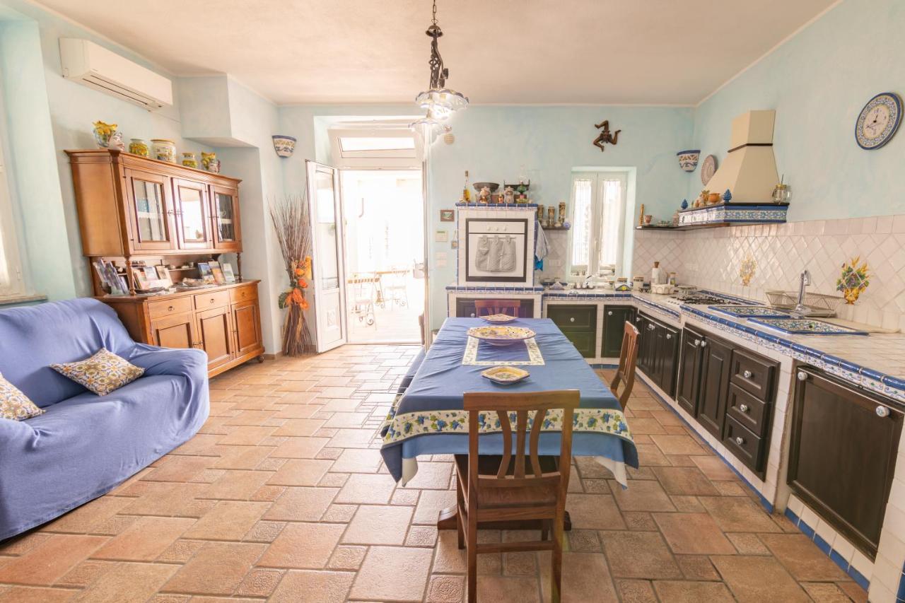 B&B Ottocento Sul Mare ニッツァ・ディ・シチーリア エクステリア 写真