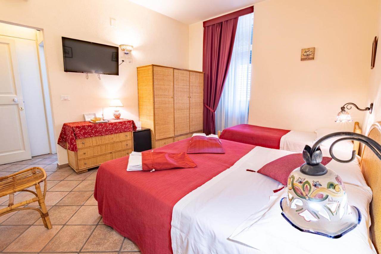B&B Ottocento Sul Mare ニッツァ・ディ・シチーリア エクステリア 写真