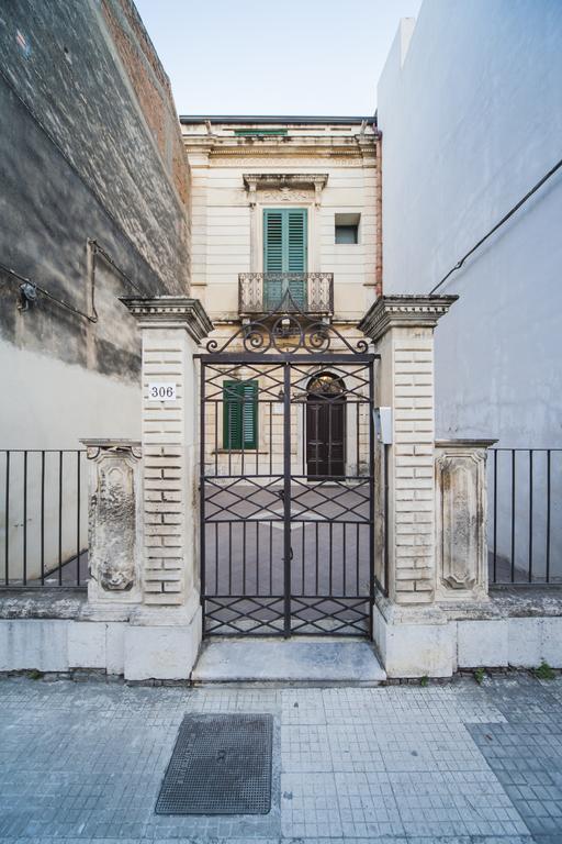 B&B Ottocento Sul Mare ニッツァ・ディ・シチーリア エクステリア 写真